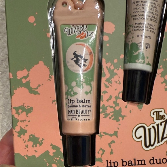 Stocking Stuffer! The Wizard of Oz Lip Balm Key Chain - Picture 3 of 3